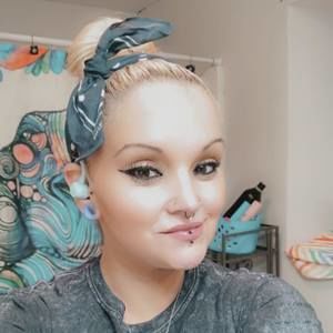 Meet your Posher, Jade